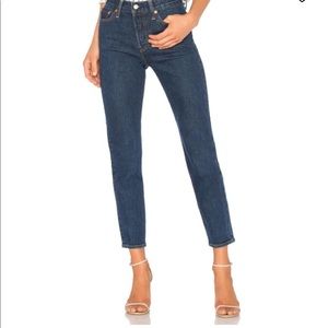 Wedgie Icon Fit In Something Cheeky